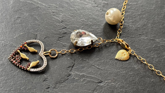 Collier lasso, cœur et oiseaux en strass