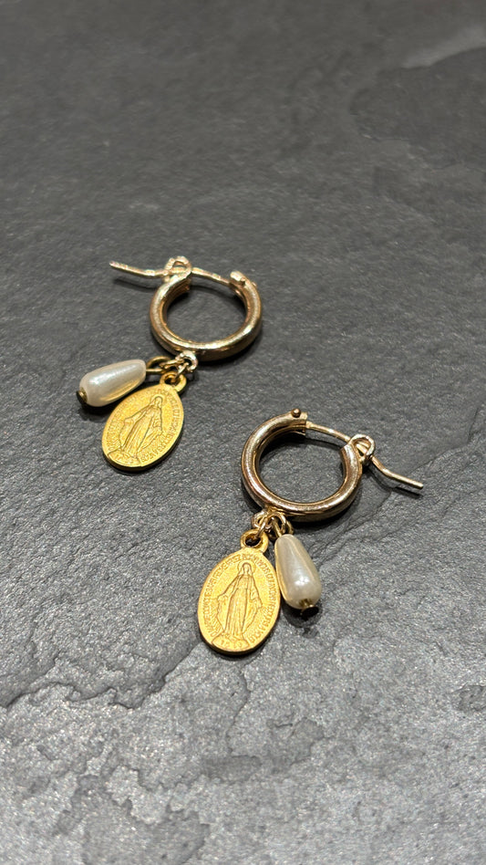 Mini créoles Médaille Miraculeuse et perles fantaisie