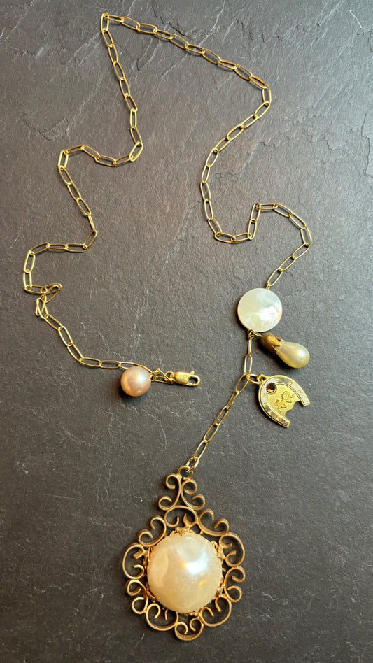 LION . Collier lasso perles - blissparis