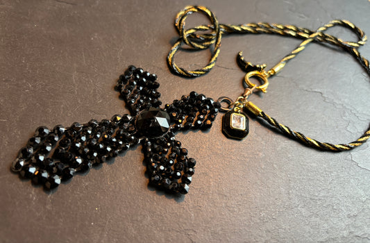 Sautoir croix noire et lune - blissparis