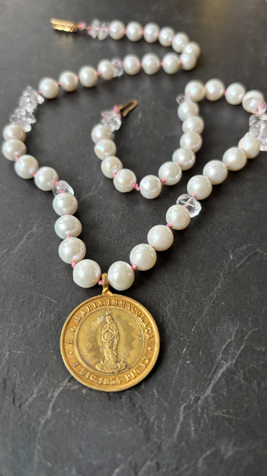 Collier de perles et cristal de roche noués, vierge ancienne - blissparis