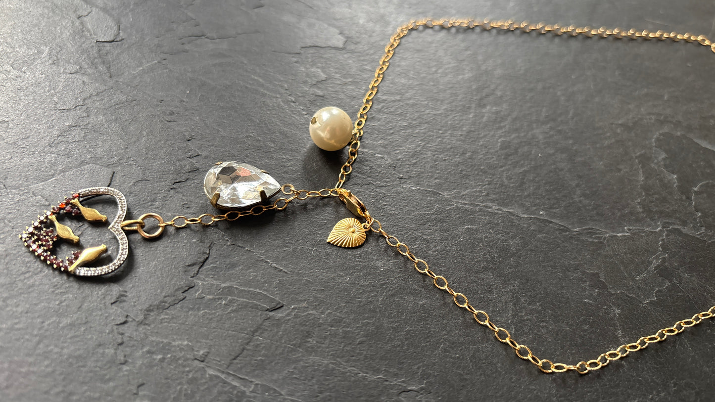 Collier lasso, cœur et oiseaux en strass