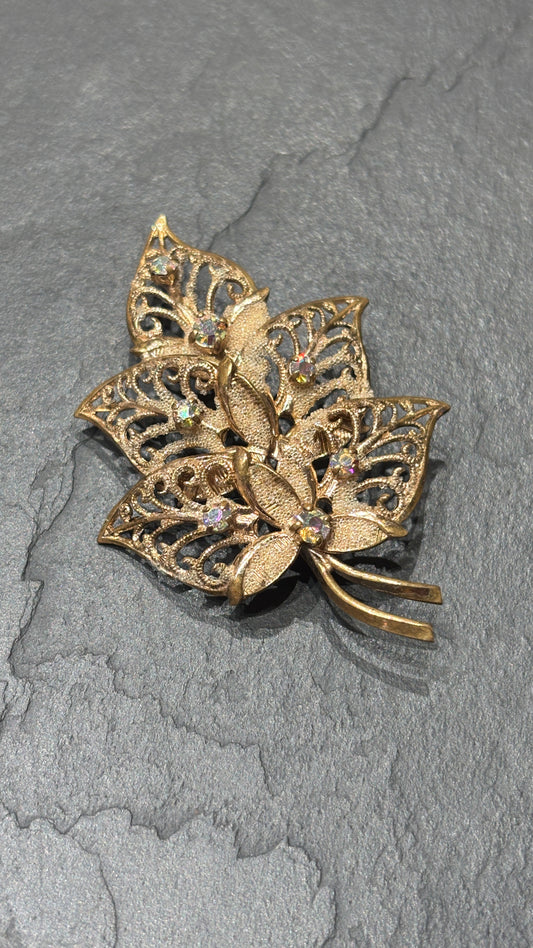 Broche ancienne motif floral