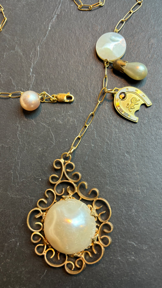 LION . Collier lasso perles - blissparis