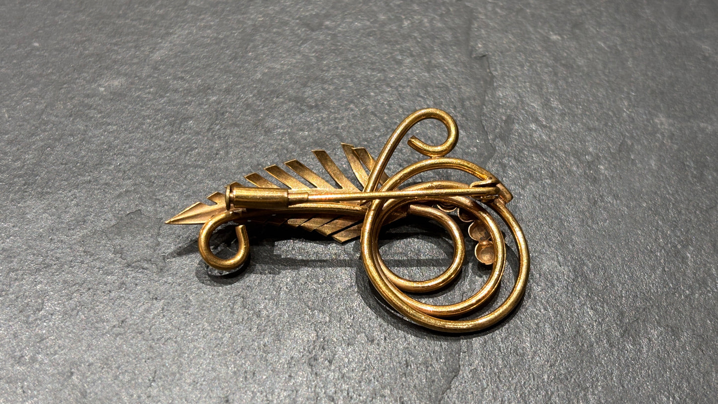 Broche années 20 plaquée or