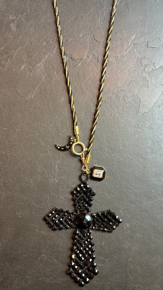 Sautoir croix noire et lune - blissparis