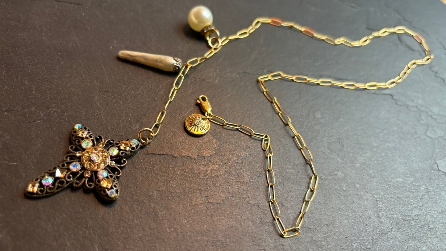 Collier lasso croix et perles - blissparis