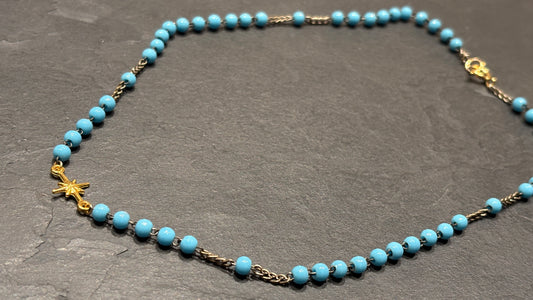 Collier chapelet turquoise et étoile plaquée or