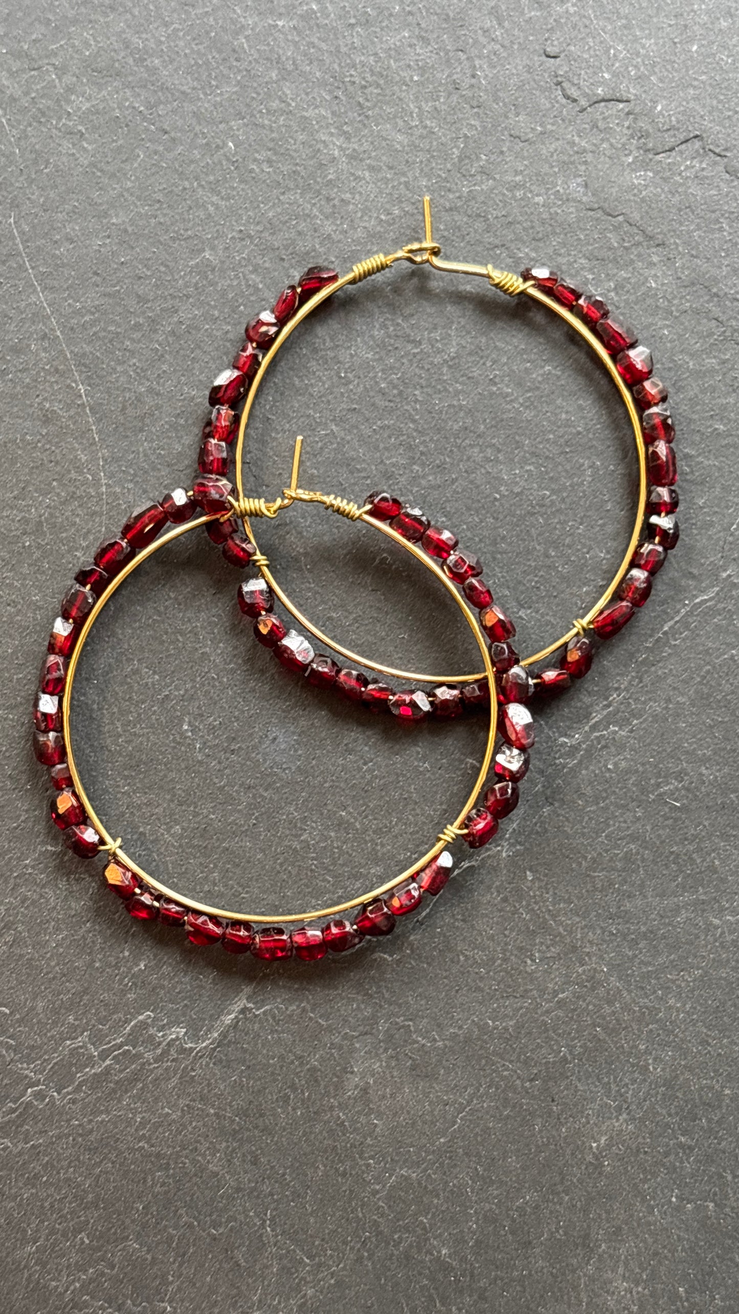 Petites créoles et grenats - blissparis