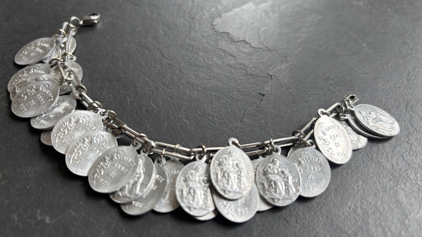 Bracelet en médailles de Sainte Anne - blissparis