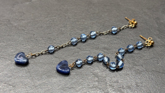 Pendants en chapelet de verre et cœurs en agate