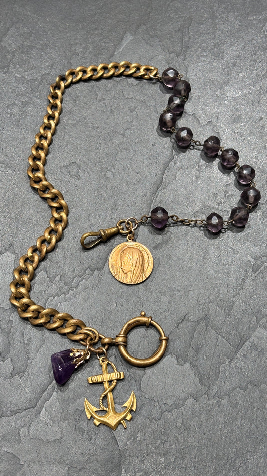 Collier chaîne de montre, chapelet et médailles