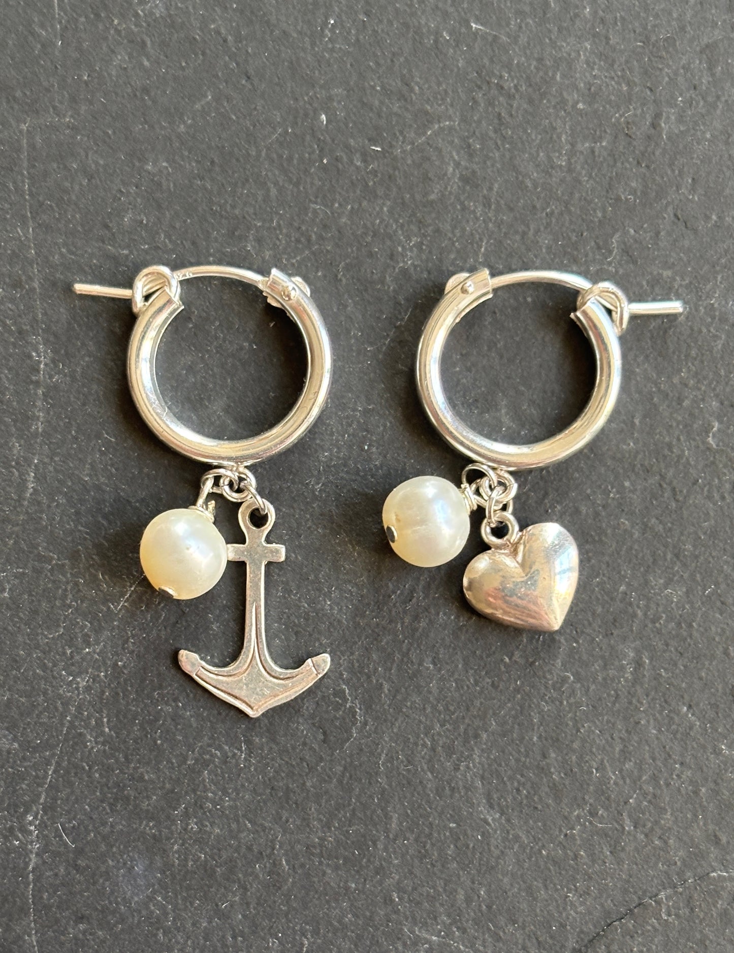 Mini créoles argent, perles et médailles - blissparis