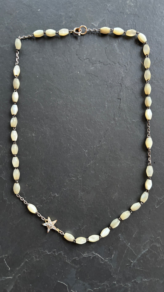 Collier chapelet de nacre et étoile en strass - blissparis