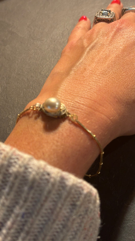 Bracelet chaîne vintage et fermoir de perle. - blissparis