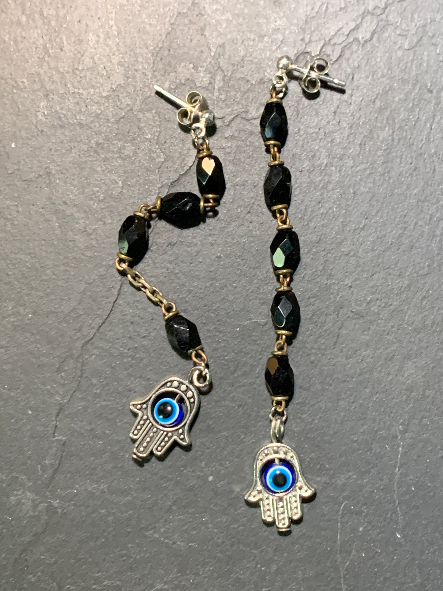 Pendants en chapelet ancien et Khamsa - blissparis