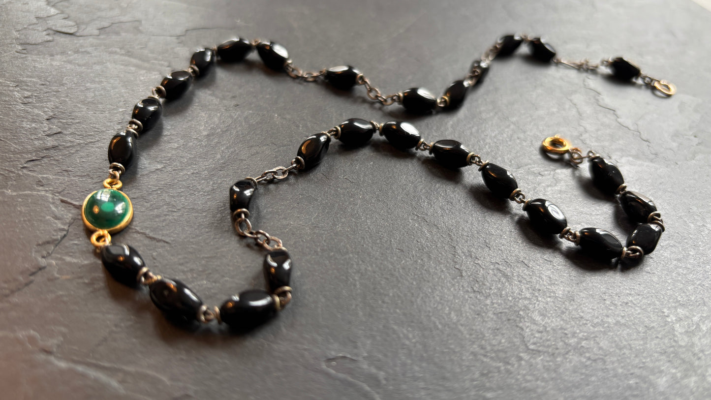 Collier chapelet noir et malachite - blissparis