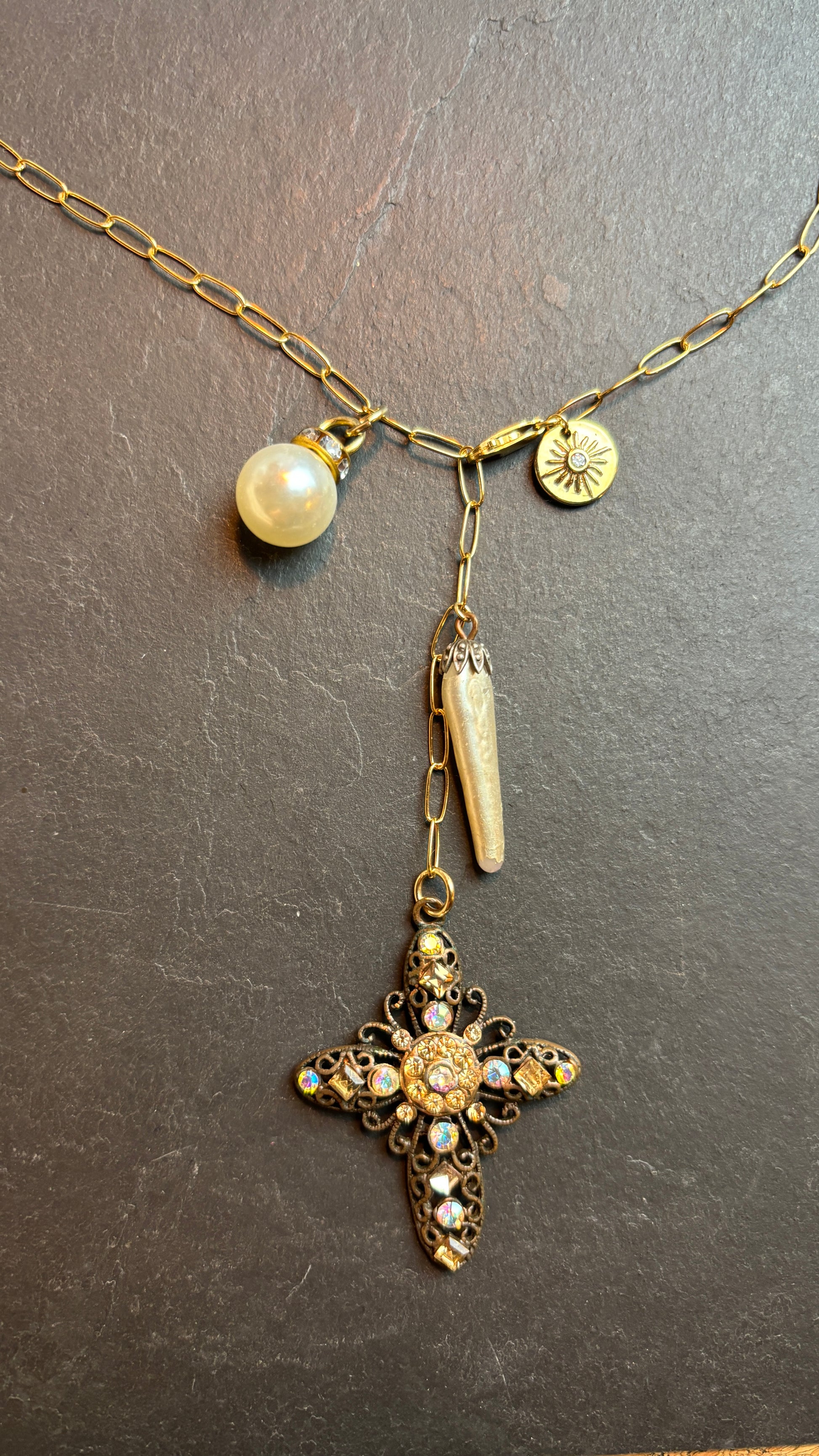 Collier lasso croix et perles - blissparis