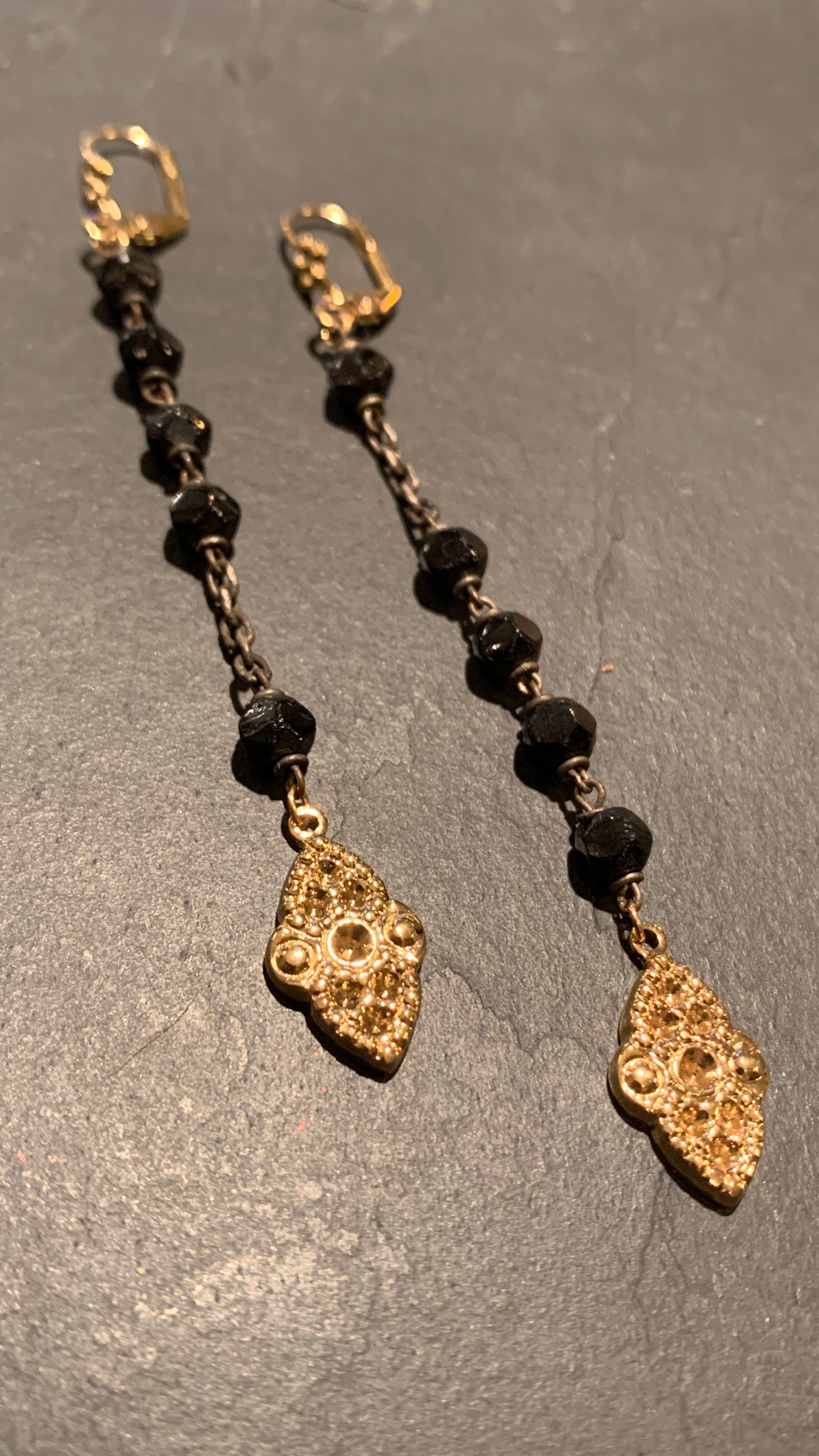 Pendants chapelet noir - blissparis