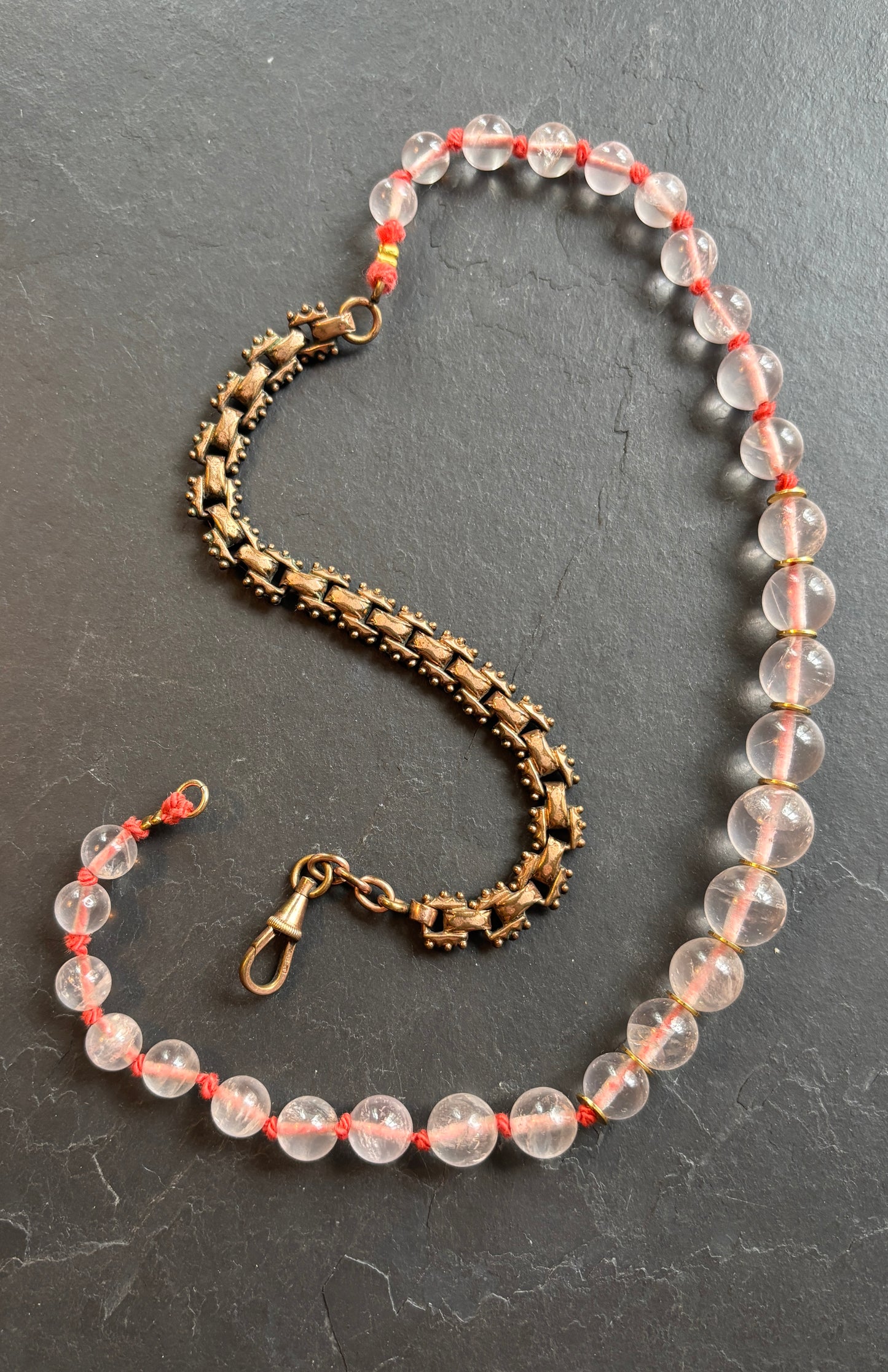 Collier perles de verre rosées et chaîne de montre - blissparis