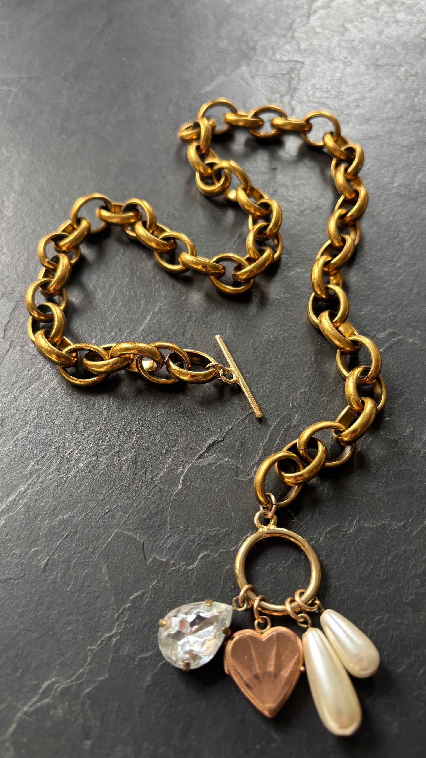 Collier grosse maille, cœur, perles et strass