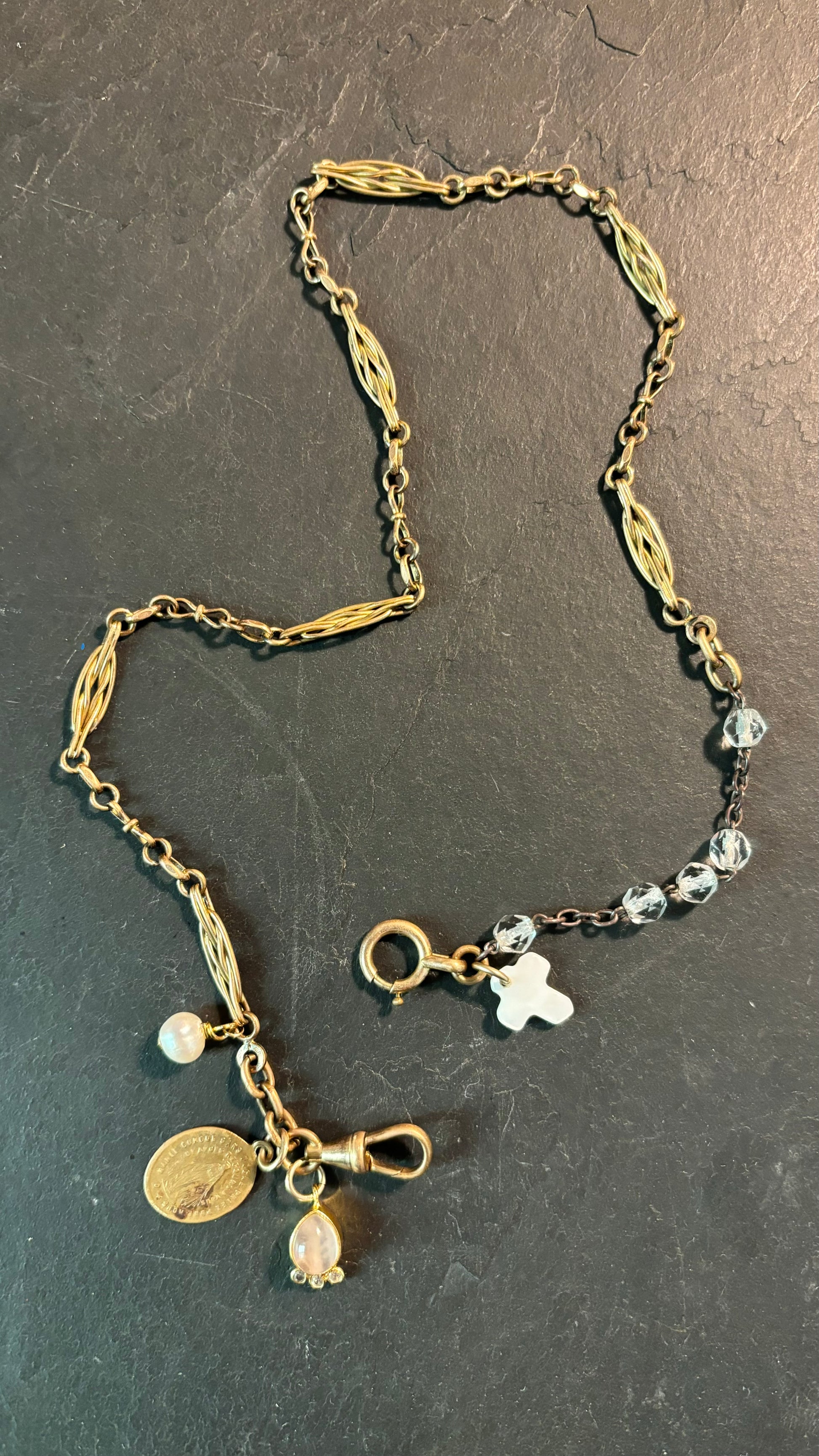 Collier chaîne filigrane, quartz et médaille ancienne - blissparis