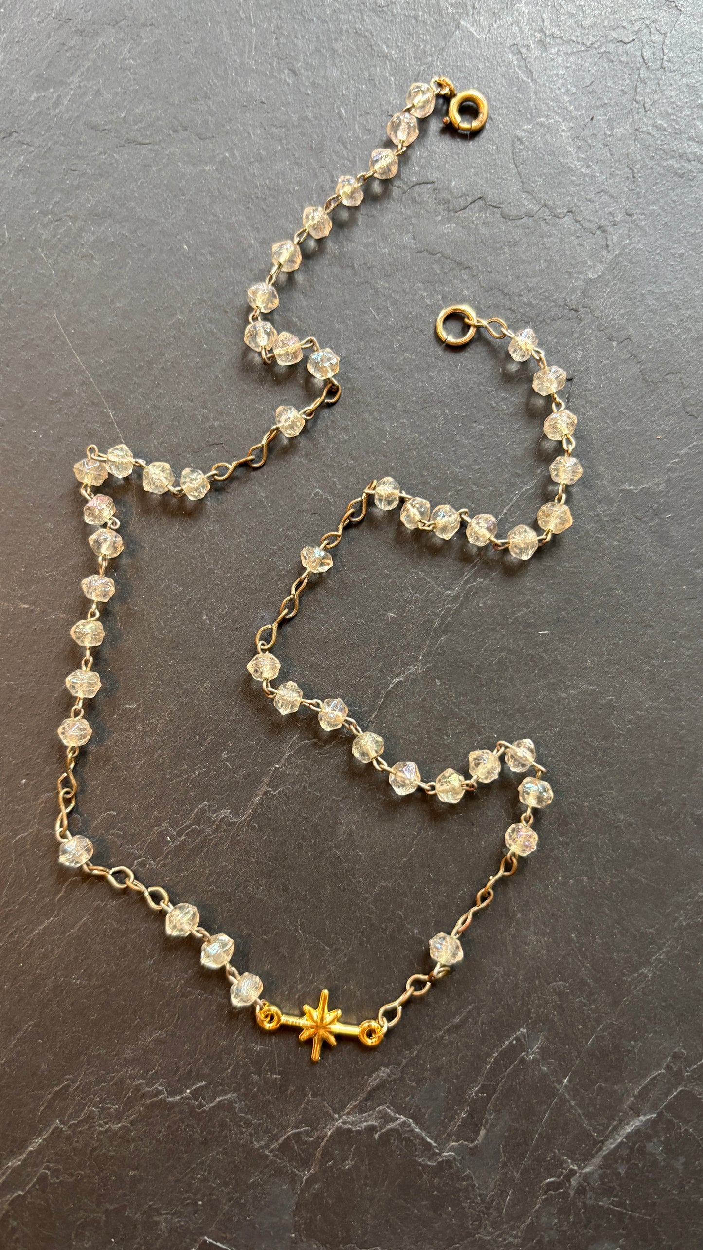 Collier chapelet en perles de verre et étoile - blissparis