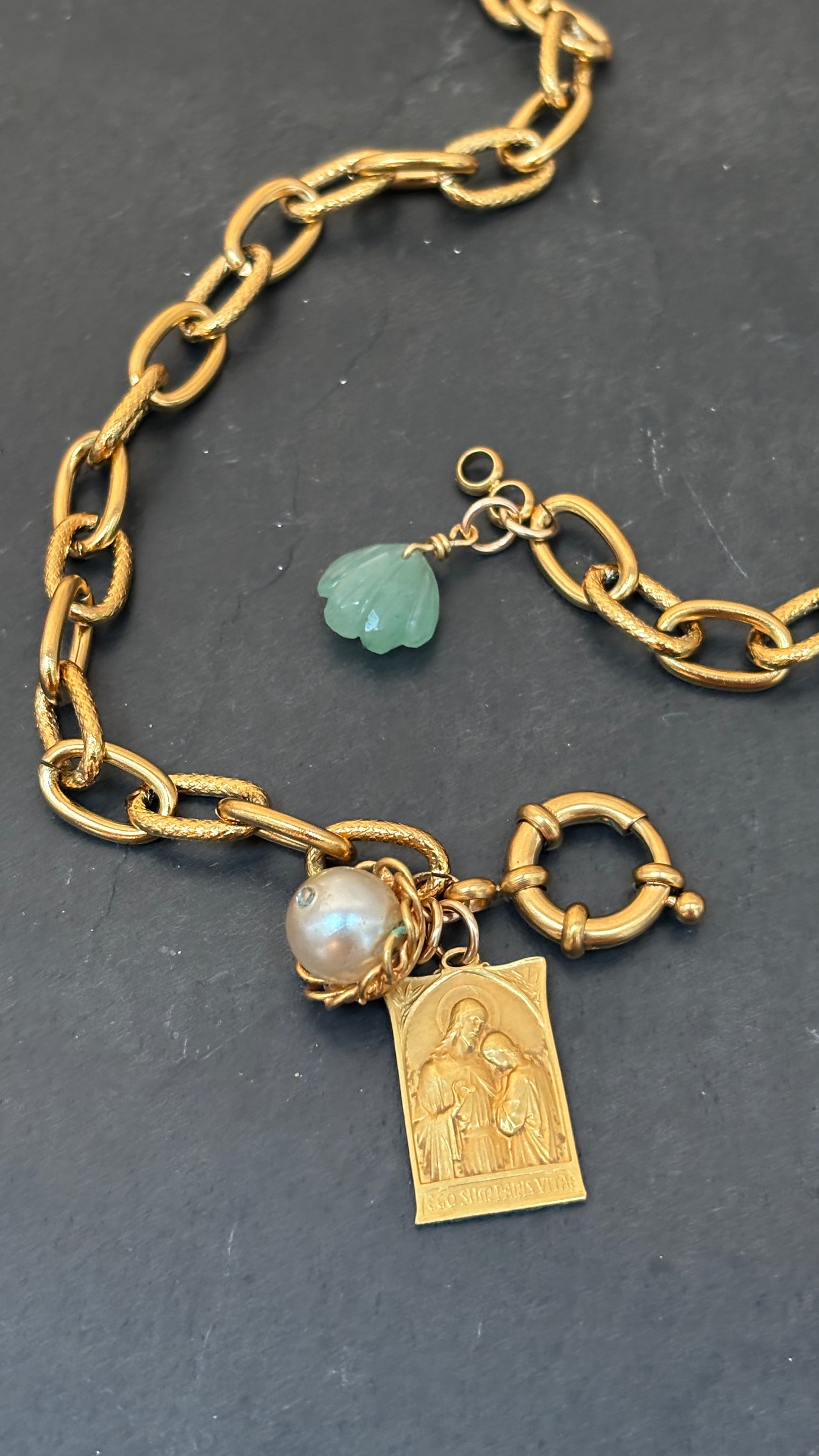 Chaîne vintage, Médaille de St Jean Baptisme, Amazonite