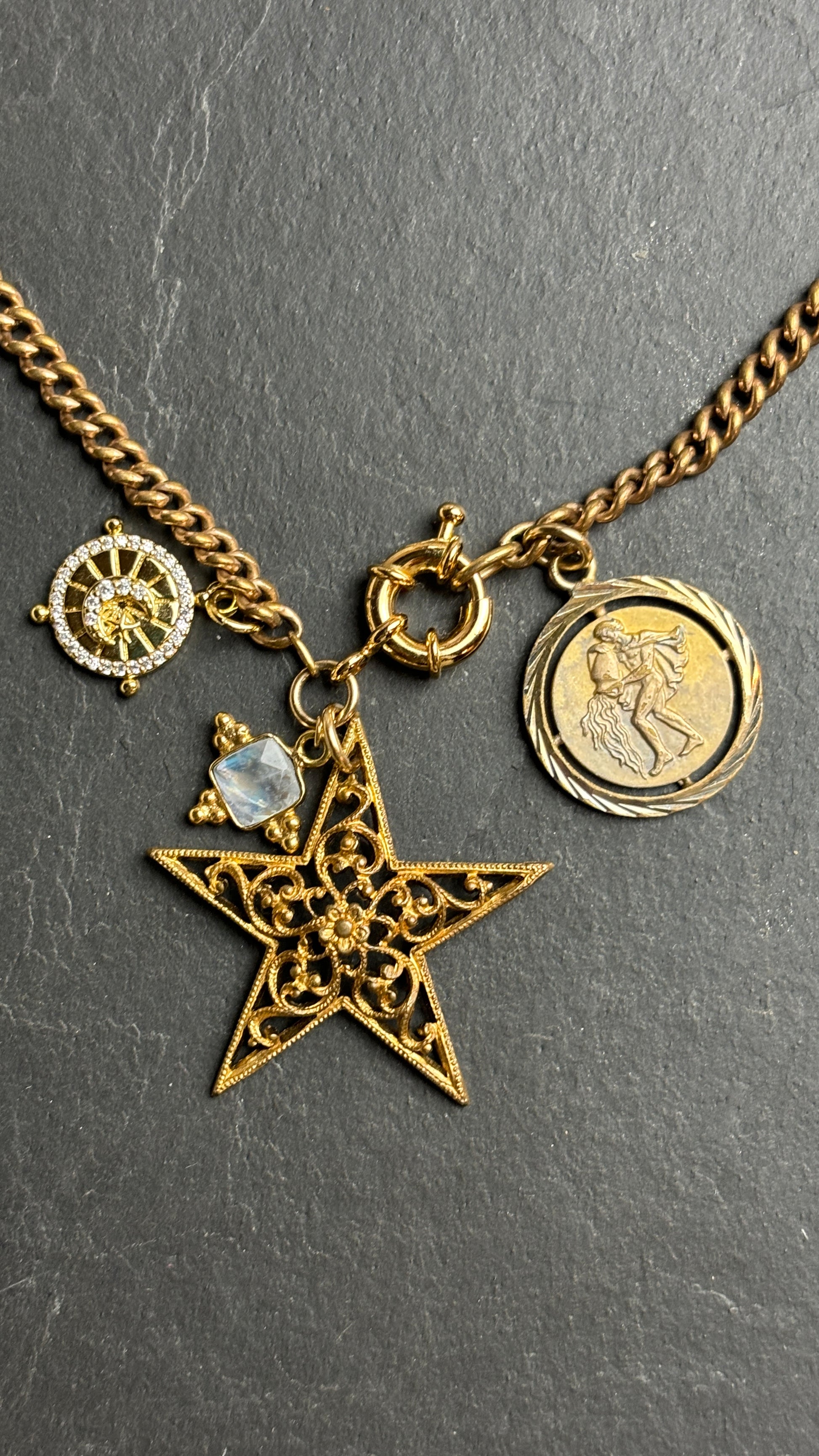 VERSEAU . Chaîne ancienne , étoile et médailles - blissparis