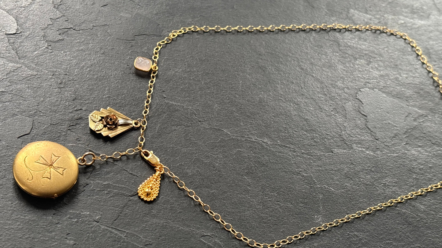 Collier lasso, médaillon a secret et pendentif Art Deco