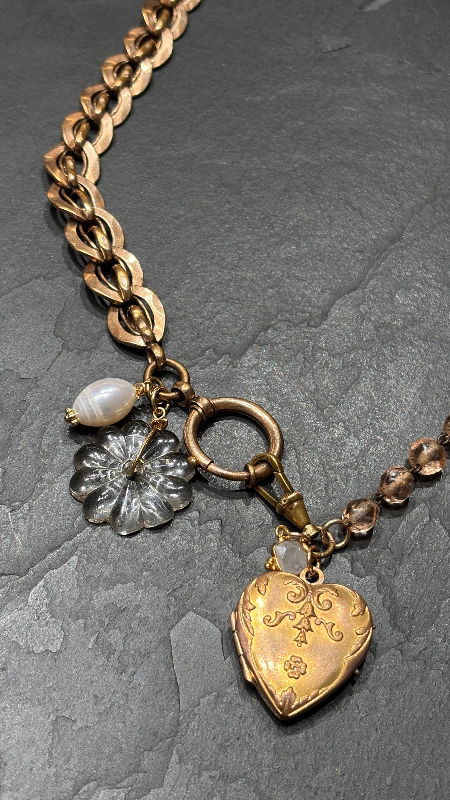 Collier cœur Napoléon III, chaîne ancienne et chapelet rose