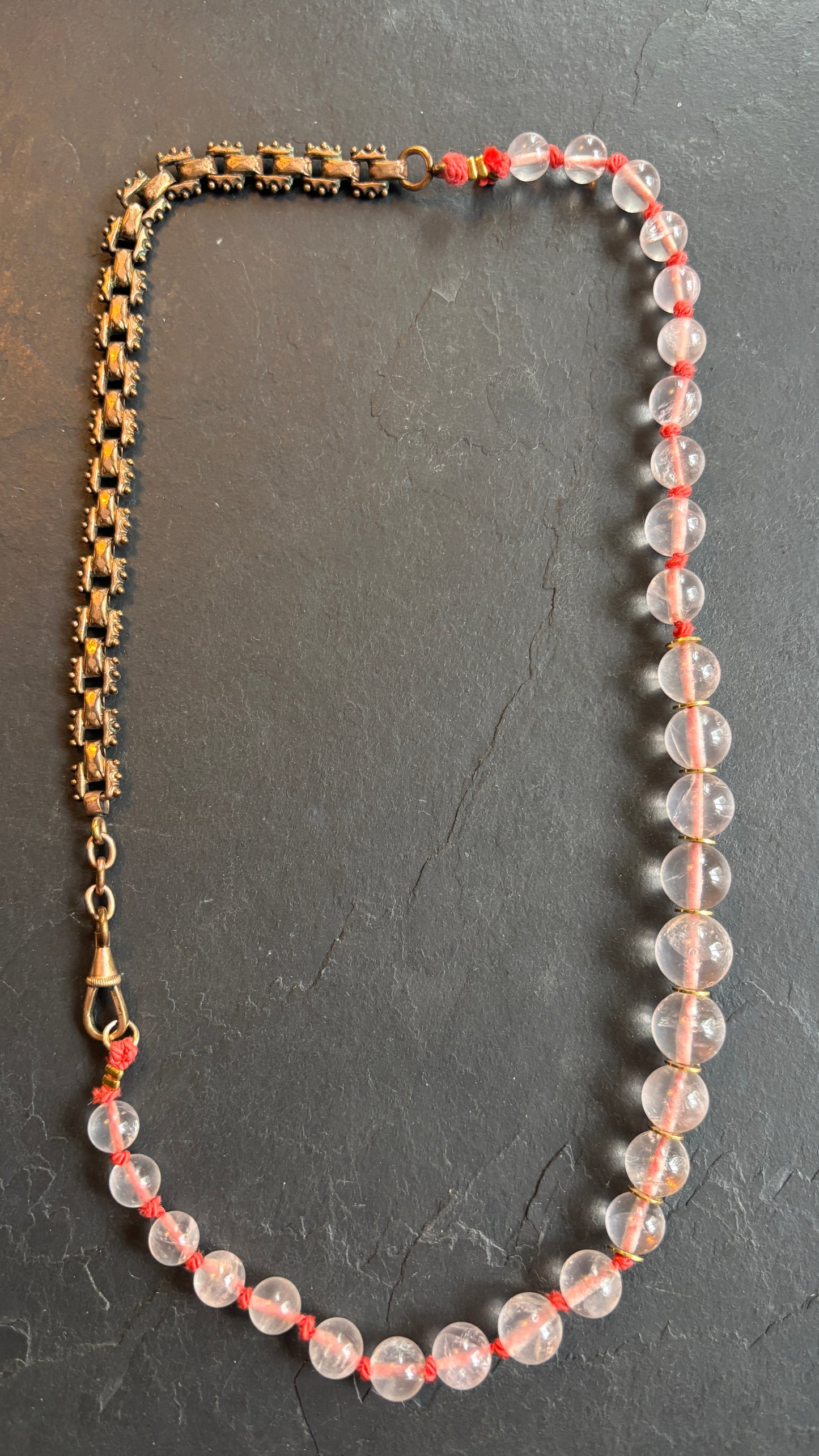 Collier perles de verre rosées et chaîne de montre - blissparis