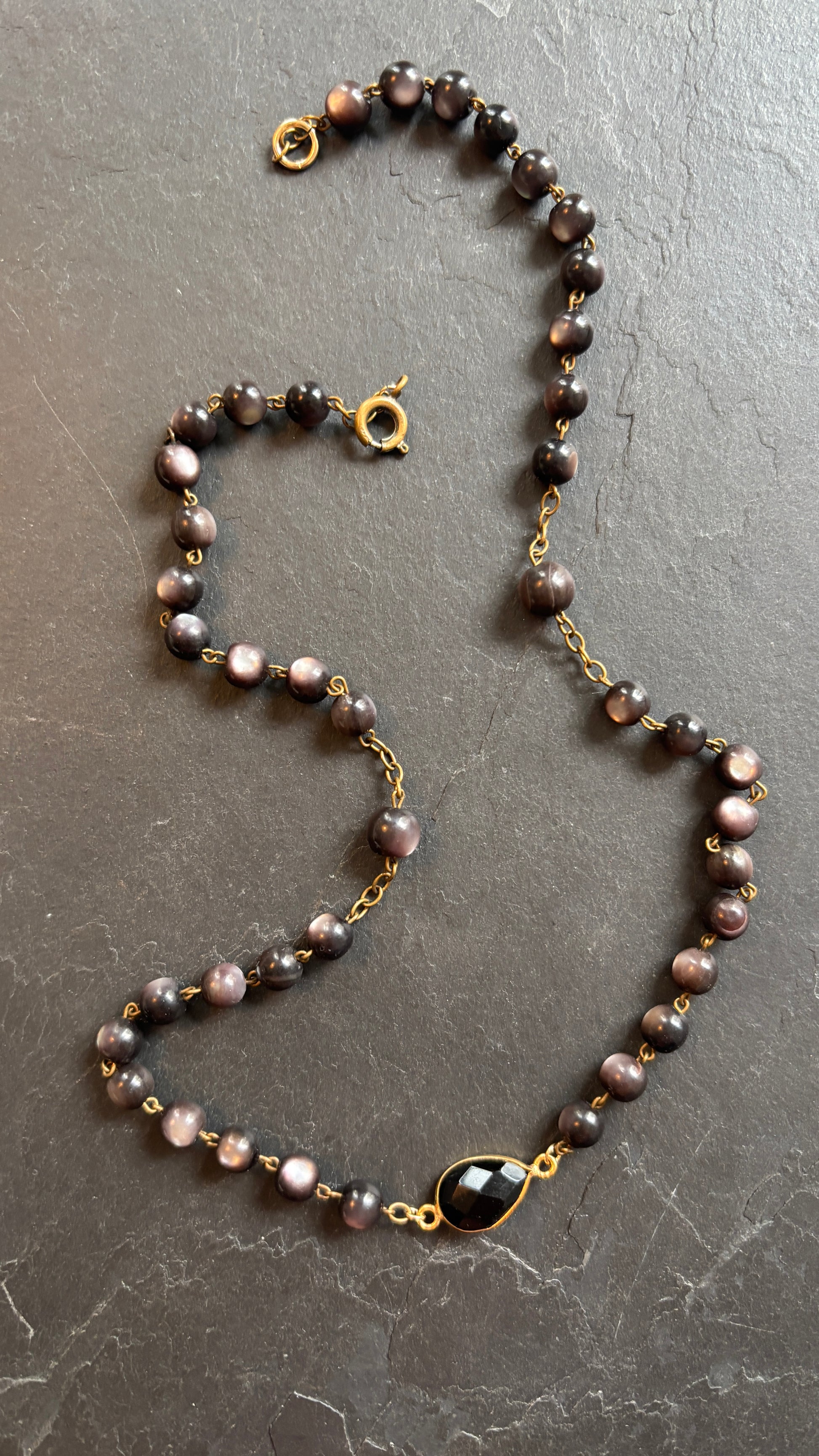 Collier chapelet en oeil de chat et onyx - blissparis