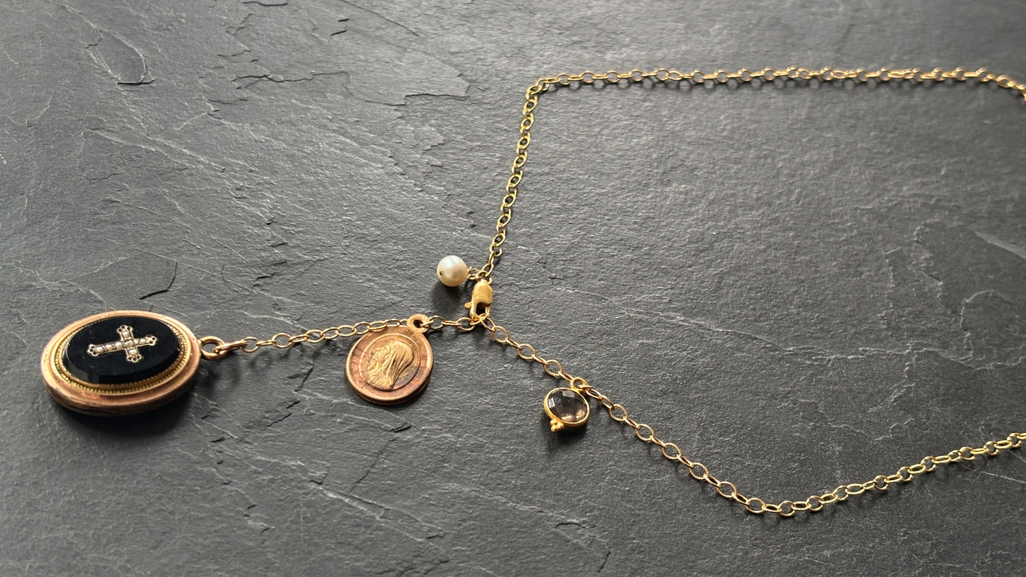 Collier lasso, médaillon Napoléon III, quartz et perle