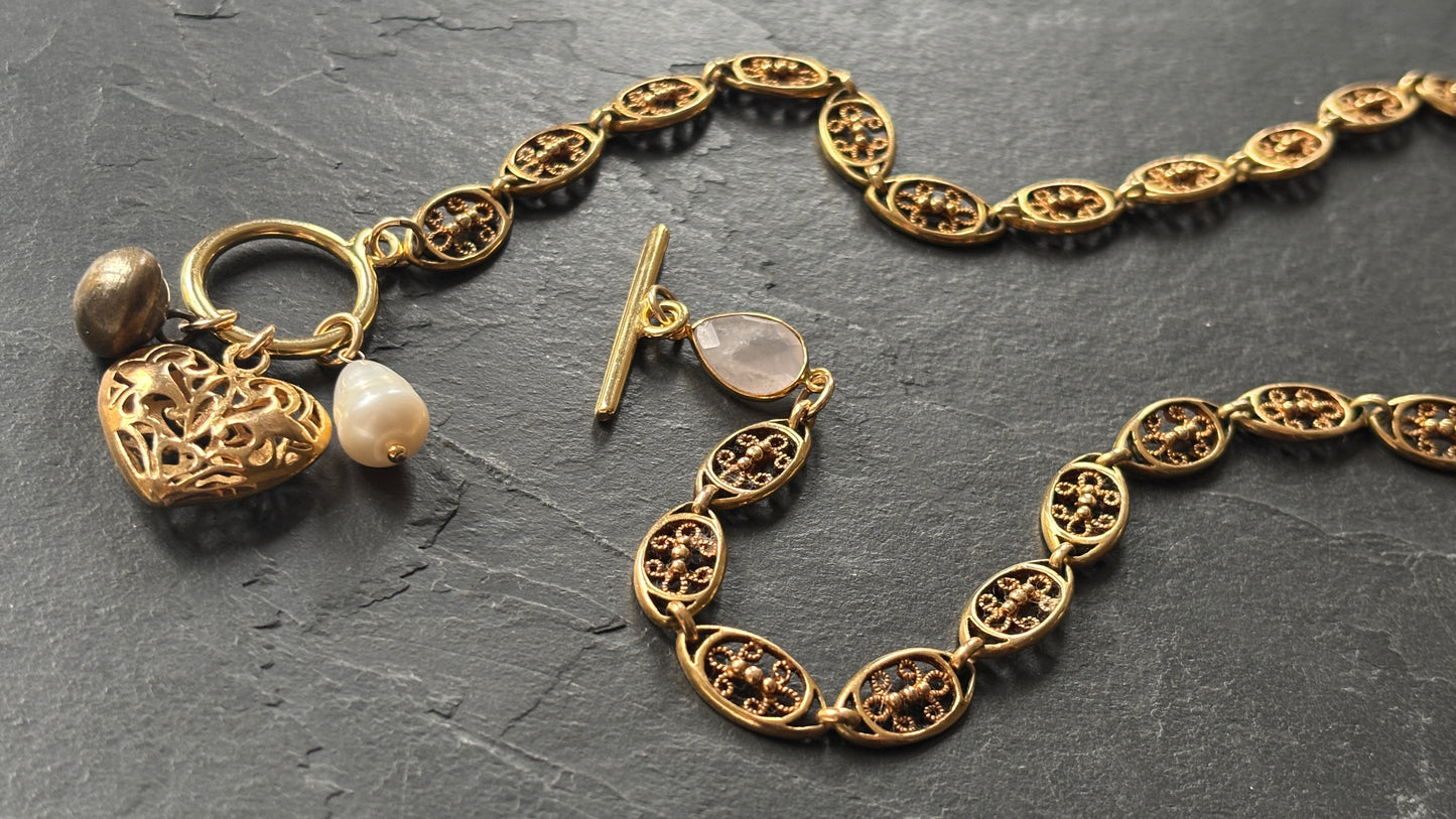 Collier maille filigrane, perlée et quartz