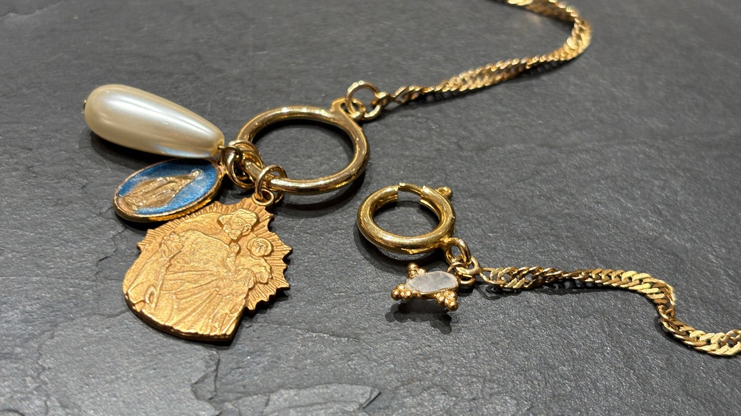 Collier chaîne ancienne, médaille de Jesus, médaille miraculeuse et perle