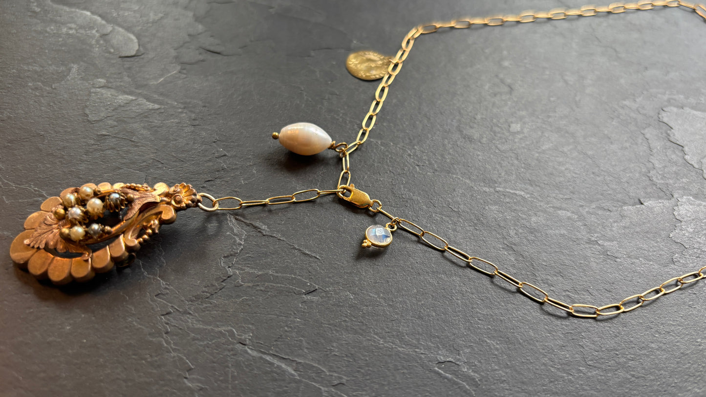 Collier lasso médaillon Napoléon III, perle et pierre de lune - blissparis