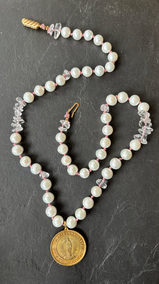 Collier de perles et cristal de roche noués, vierge ancienne - blissparis