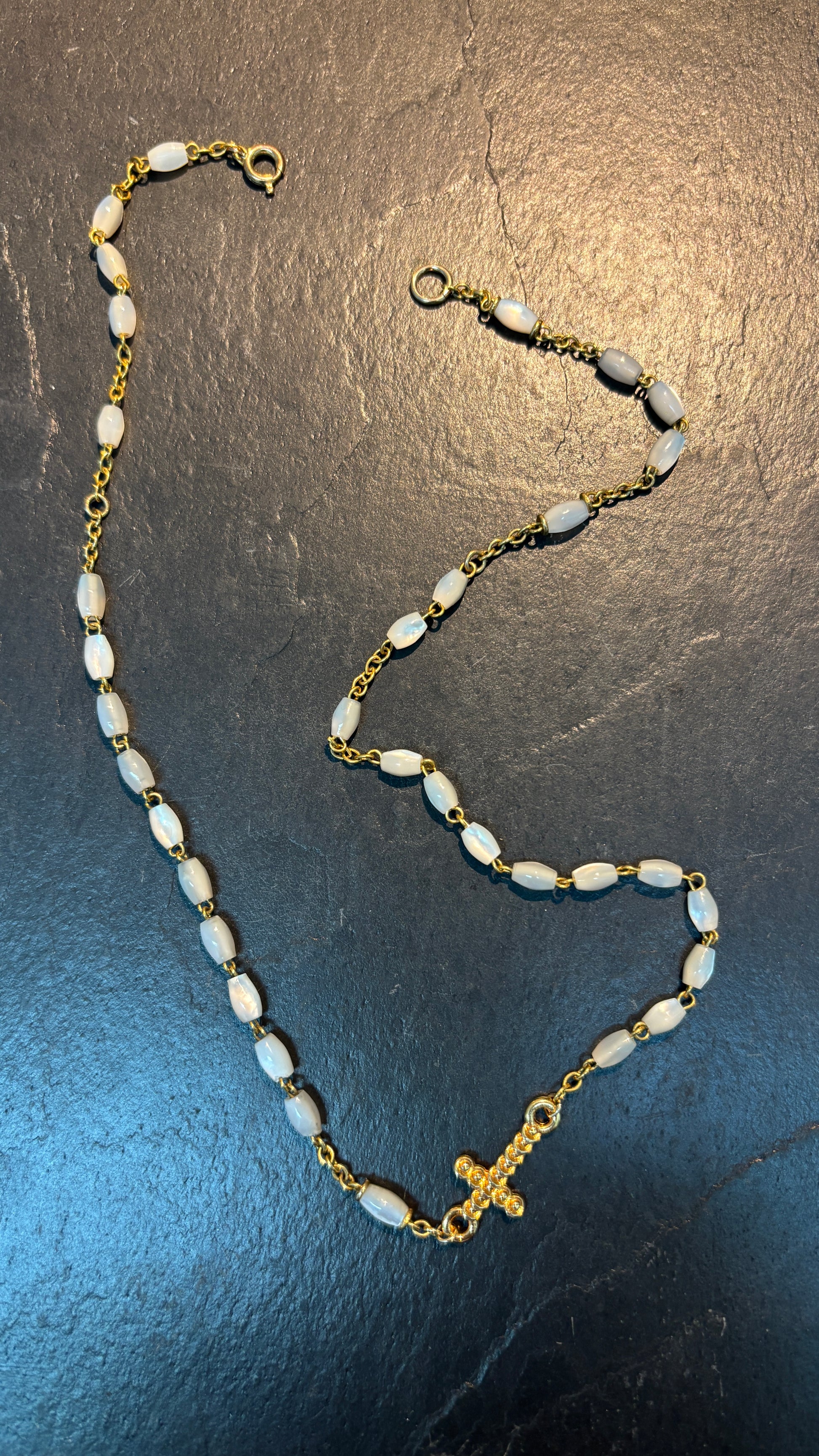 Collier chapelet nacré et croix - blissparis