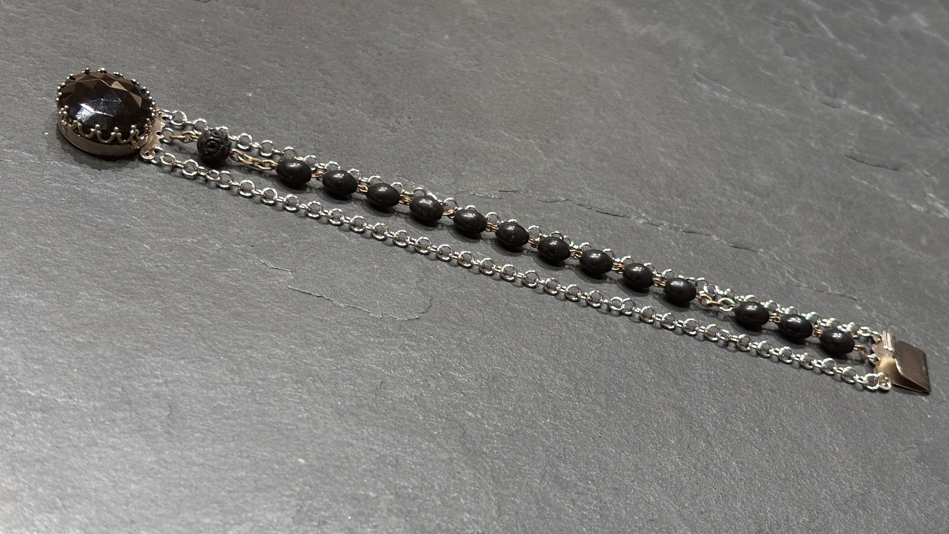 Bracelet chapelet noir et chaîne inox - blissparis