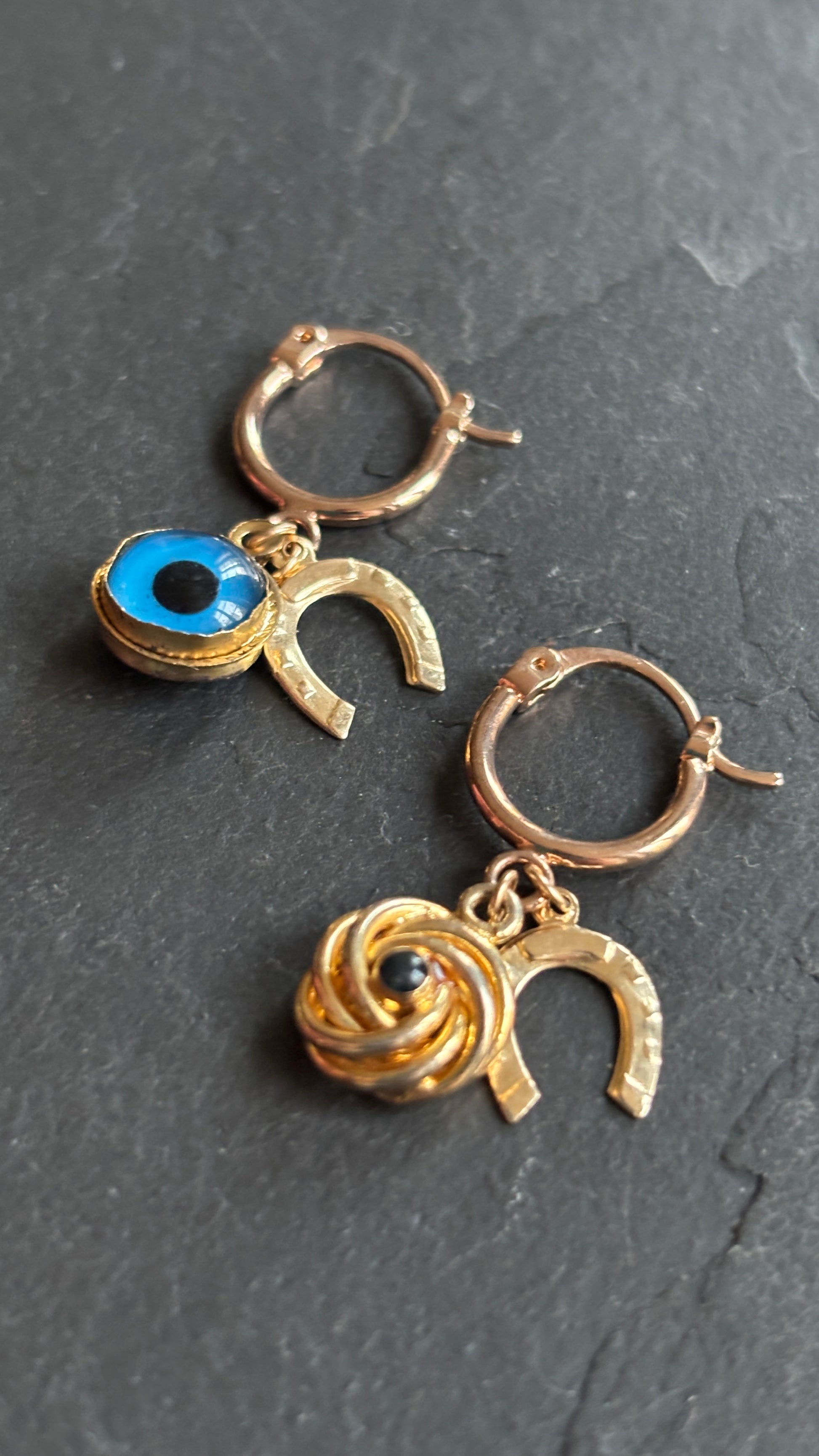 Mini créoles et porte-bonheurs - blissparis