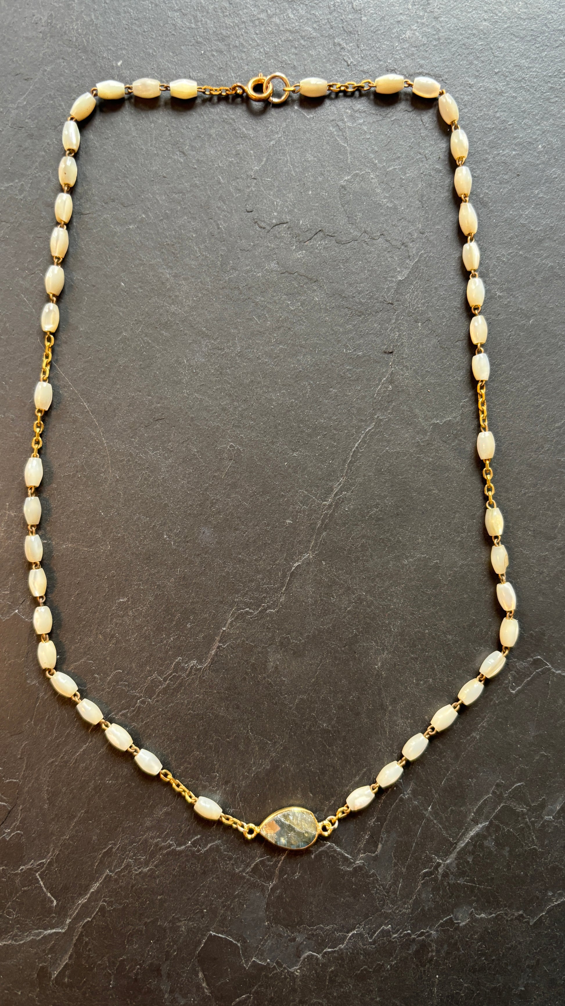 Coller chapelet de nacre et labradorite - blissparis