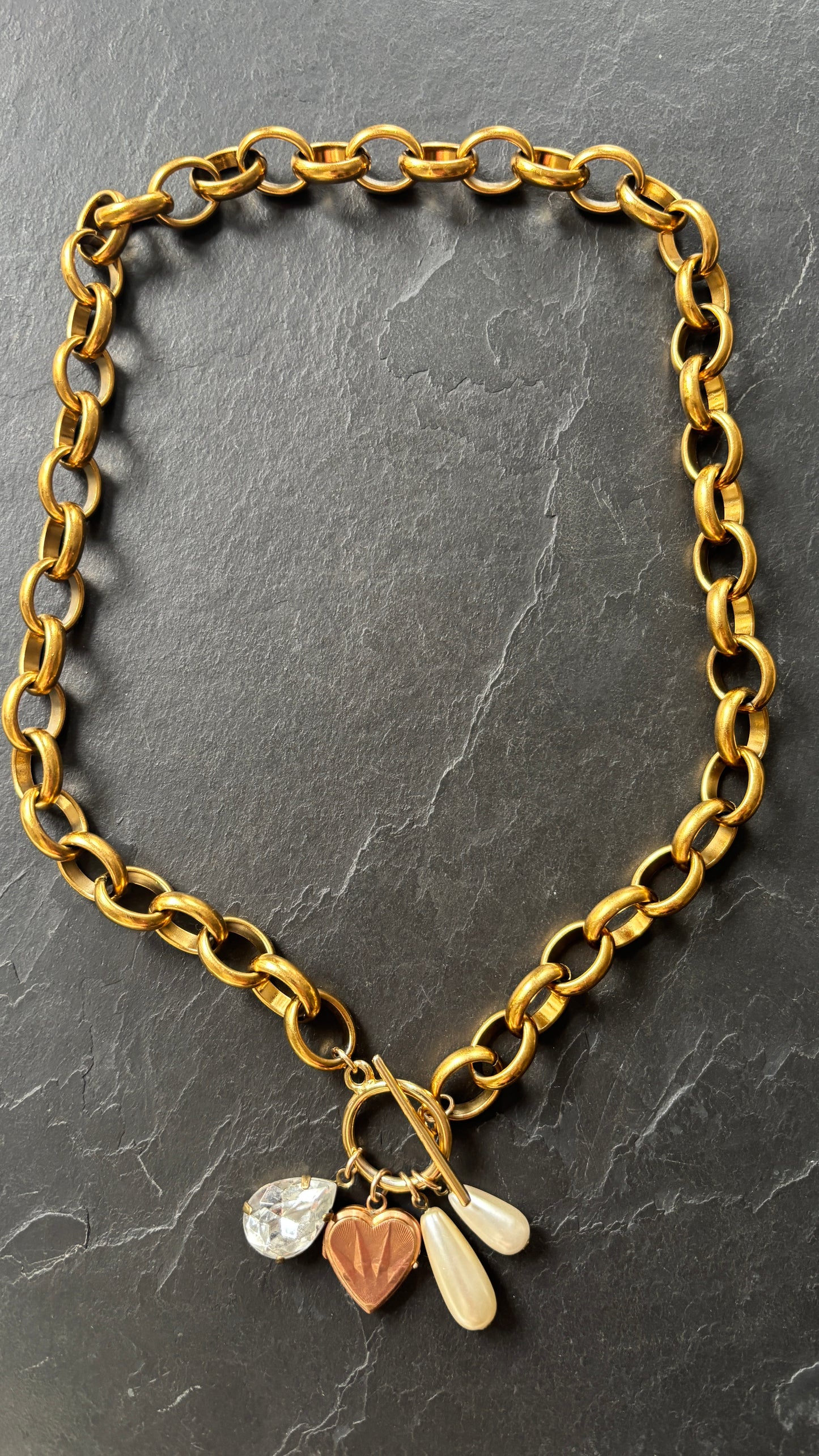 Collier grosse maille, cœur, perles et strass