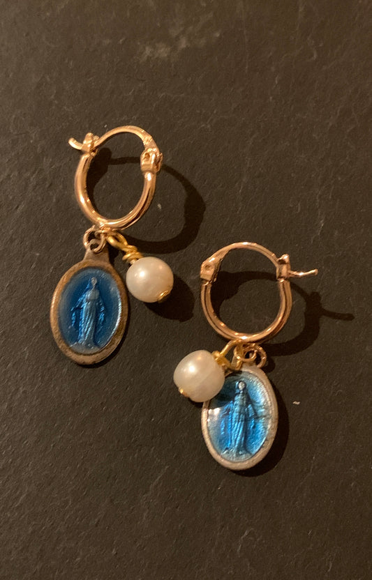 Mini créoles perles et Médailles Miraculeuses - blissparis