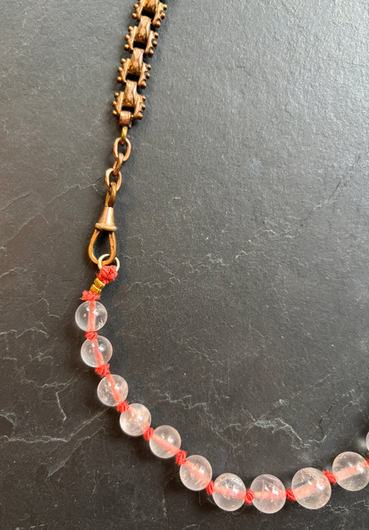 Collier perles de verre rosées et chaîne de montre - blissparis
