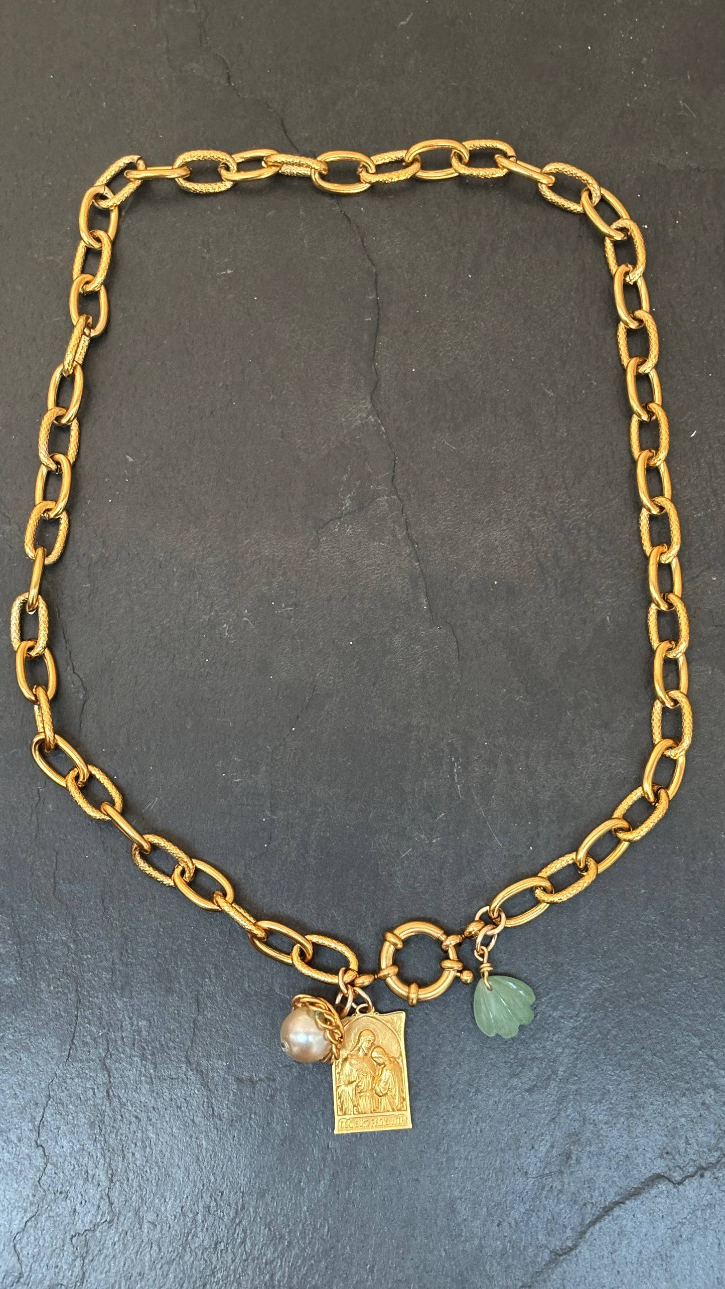 Chaîne vintage, Médaille de St Jean Baptisme, Amazonite