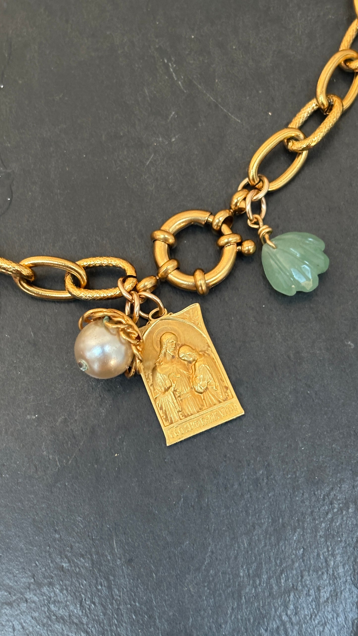 Chaîne vintage, Médaille de St Jean Baptisme, Amazonite