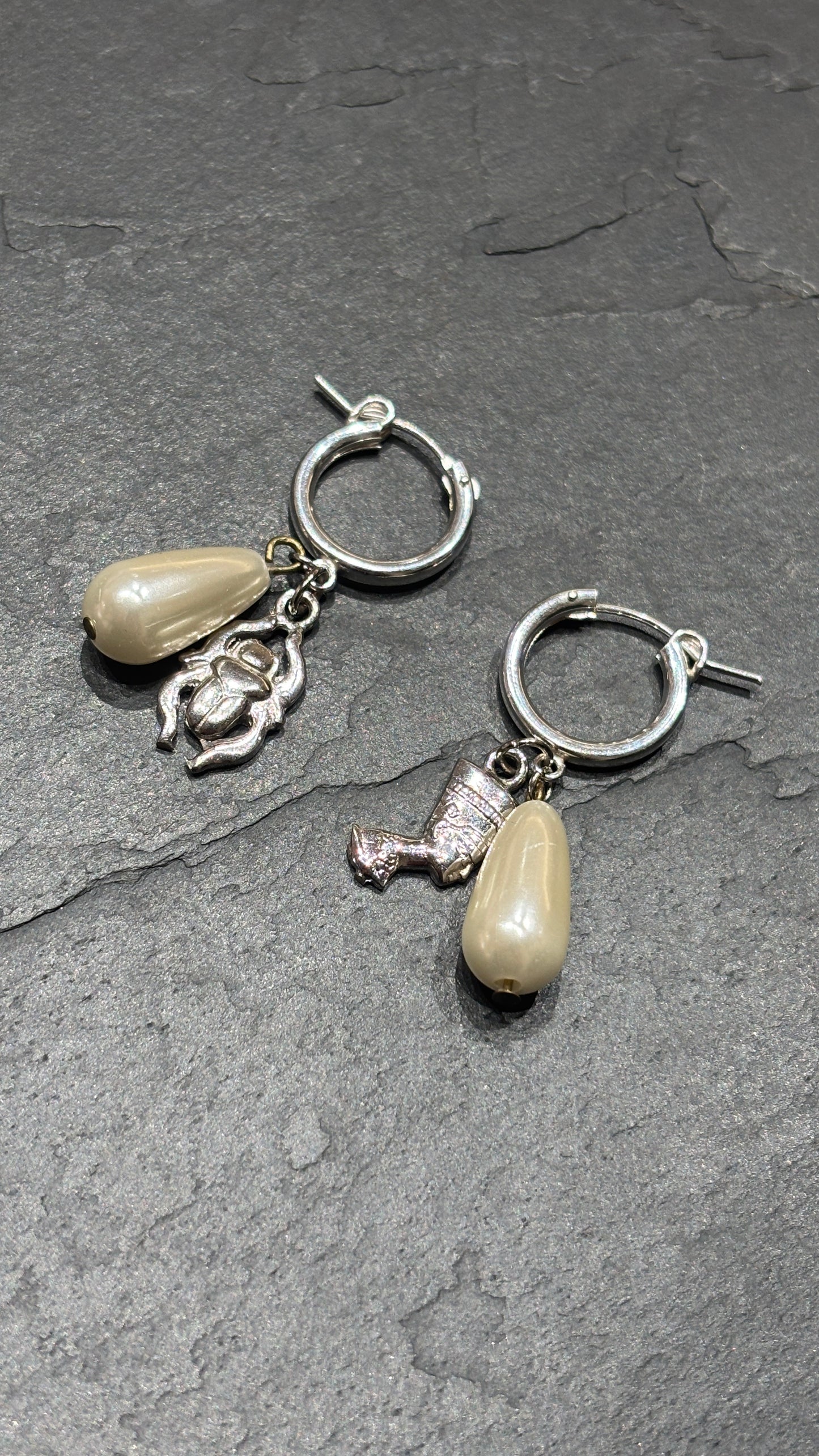 Mini créoles, symboles égyptiens et perles fantaisies