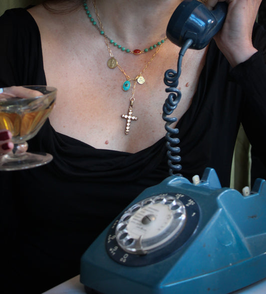 Collier lasso croix, turquoise et médailles - blissparis