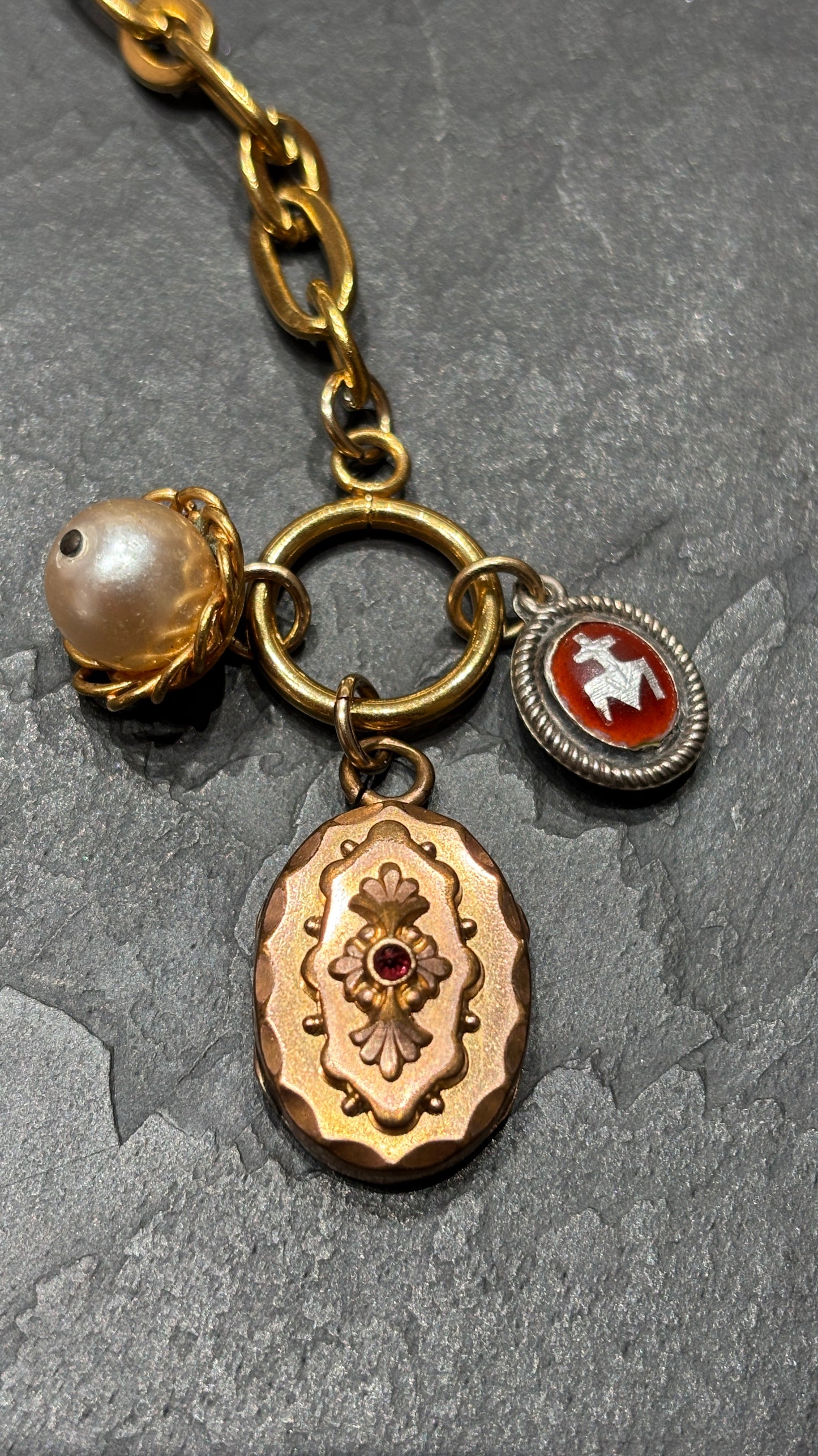 Collier chaîne, médaillon à secret et Médaille Miraculeuse - blissparis